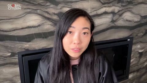 Awkwafina hablando en el concierto 'One World: Together at Home'