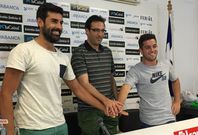 El Racing confirm� ayer oficialmente la renovaci�n de Diego Maceira y Diego Vela.