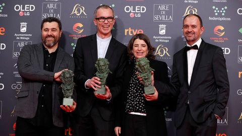 Los responsables del sonido de la pelcula  La trinchera infinita, Alazne Ameztoy, Iaki Dez, Xanti Salvador y Nacho Royo-Villanova, tras recibir el premio a Mejor sonido