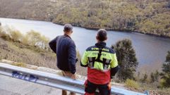 As� est�n buscando al chico desaparecido en el embalse de Os Peares