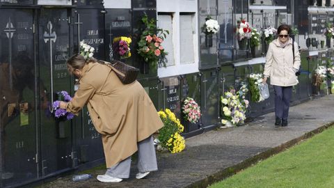 Todos los Santos en el cementerio de Catabois, Ferrol