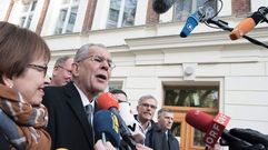 Van der Bellen, tras votar este domingo
