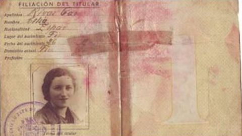Celia Rivas fue la primera mujer con permiso para conducir camiones en España en 1932