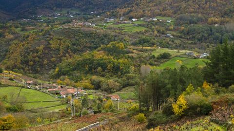 Vistas de la parroquia de Lumeares desde el mirador de Vidueira
