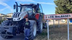 Agricultores de Mazaricos trabajan en la campa�a de forraje en Castilla