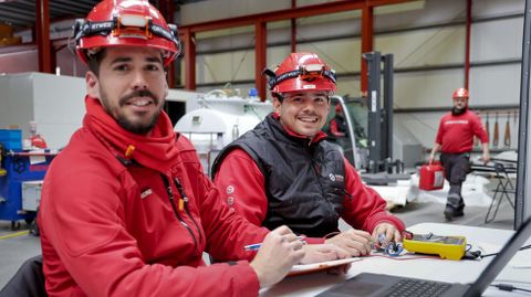 En primer trmino Helio Daz, del departamento de ingeniera elctrica de la empresa