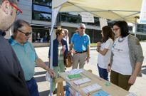 Integra llev� a cabo una actividad informativa ayer en la Praza do Concello de Carballo. 