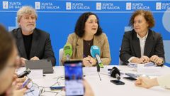 El�secretario xeral t�cnico de la Conseller�a de Educaci�n, Manuel Vila; la delegada territorial de la Xunta, Bel�n do Campo, y la secretaria xeral de Construcci�ns e Equipamentos de Educaci�n, Rosa So�ora