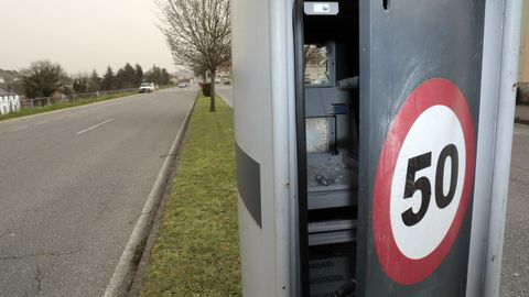 Radar daado ubicado en la Avenida Infanta Elena de Lugo.