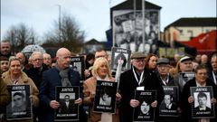 Familias de las v�ctimas del Domingo Sangriento reunidas en una protesta en Londonderry, Irlanda del Norte