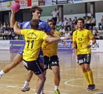 V�ctor Rodr�guez ante el Algamenes� en la primera vuelta. 