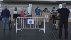 Vacunaci�n contra el covid, este martes, en el recinto ferial de Pontevedra