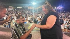 Pedida de mano en una actuaci�n de El Combo Dominicano