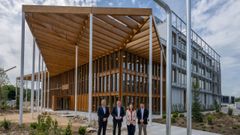 El conselleiro Rom�n Rodr�lguez visita el nuevo centro de I+D de Borgwarner en Porto do Molle, Nigr�n