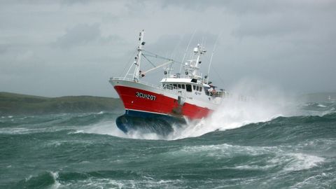 Barcos de Gran Sol como este, congeladores que faenan en las Malvinas o atuneros que pescan en los oc�anos �ndico y Pac�fico no se benefician del descuento general de 20 c�ntimos por litro de carburante