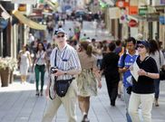 La presencia de turistas callejando por  la ciudad se puede apreciar todas las jornadas. 