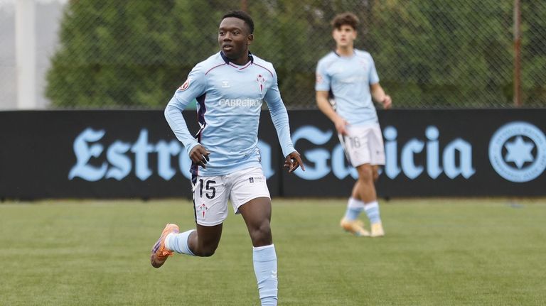 Aldrine Kibet fue el gran protagonista del triunfo del Celta Juvenil A sobre el Roces en A Madroa.