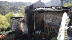 Estado en el que qued la casa de la mujer tras el incendio que se atribuye a Vicente B. L.