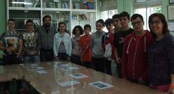 Alumnos del Gregorio Fern�ndez que organizan una exposici�n.