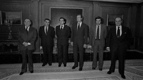 Carrillo, Sahag�n, Su�rez, Juan Carlos I, Gonz�lez y Fraga, con el rey despu�s del 23F.