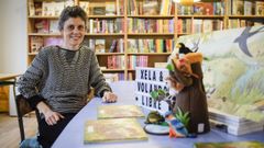 Inma Soto, con su cuento en la librer�a Volando Libre de Ourense