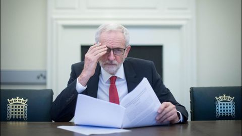 Jeremy Corbyn, en su despacho de la C�mara de los Comunes