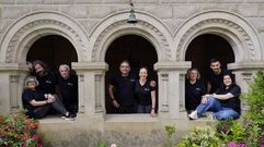 Os membros da compa��a The Sastre, de Barbad�s, estrear�n o d�a 8 de maio no auditorio Manuel Mar�a a obra �Entre aceite e auga�.
