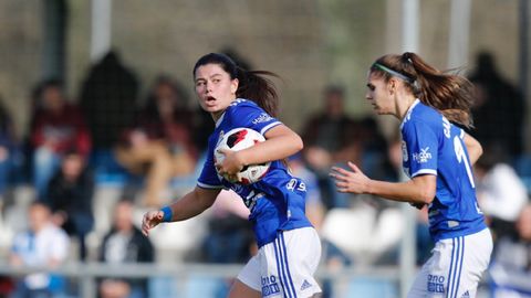 Maria Mendez Carol Gonzalez Real Oviedo Femenino Deportivo Feminas Requexon.Mara Mndez y Carol Gonzlez, durante el encuentro ante el Deportivo Fminas