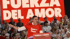 El presidente del Gobierno, Pedro S�nchez, participa en un acto de precampa�a electoral celebrado este lunes en Gij�n