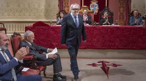 Recepci�n de Ernesto Gonz�lez Seoane como acad�mico numerario, esta ma��, no Paraninfo da Universidade de Santiago.
