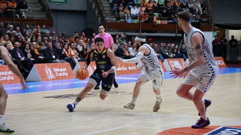 Lance del encuentro entre el Leyma y el Zamora, disputado en el Coliseum