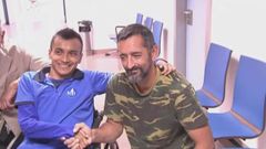 El doctor Cavadas devuelve la sonrisa a un joven guatemalteco que estaba �partido en dos�