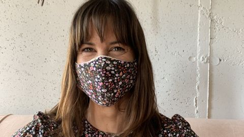 Moda solidaria.Gala Black empez� a confeccionar mascarillas para donarlas a la Cruz Roja. Entreg� m�s de 2.500.