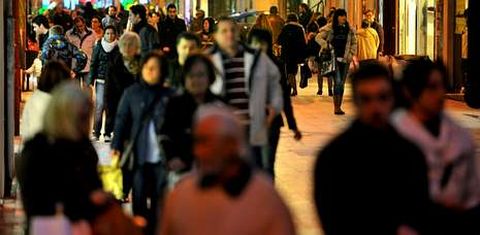 El padr�n ferrolano ha disminuido un 8% en los �ltimos diez a�os, seg�n los datos oficiales del Instituto Nacional de Estad�stica.