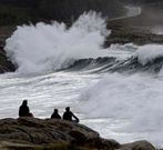 Mar de fondo con olas de 5 metros en A Marosa, ayer.