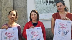 Mar�a Xos� Castro, la edila Mar�a L�pez y Estefan�a Prieto presentaron el mercado de cer�mica y floricultura de Allariz.