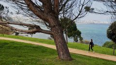 Oleiros blinda sus 26 kil�metros de litoral con sendas peatonales, de la r�a al Atl�ntico