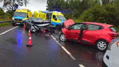El accidente en la N-640 en Cuntis se sald con cuatro heridos