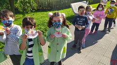 Alumnos del CEIP San Pedro de Visma de A Coru�a que participaron en el proyecto Plantando o Cami�o, ganador provincial del Premio Voz Natura