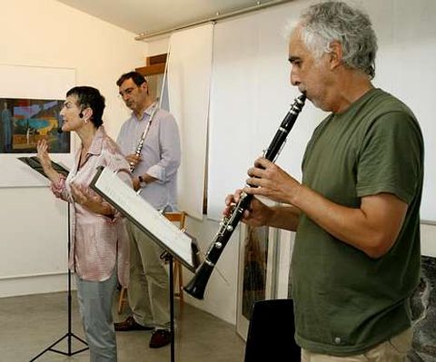 Meixide visitou Ponteceso cos �Mon�logos de Ser�n!� e o grupo Ouriol ofreceu un recital na Fundaci�n Torre-Pujales de Corme.