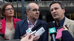 El portavoz nacional del BNG, Xavier Vence, y los diputados Francisco Jorquera y Carme Ad�n, antes de presentar ante el Tribunal Constitucional un recurso de amparo.