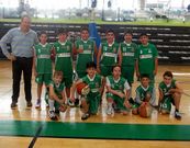 Equipo infantil de BasketDeza, que cayo derrotado en Santiago. 