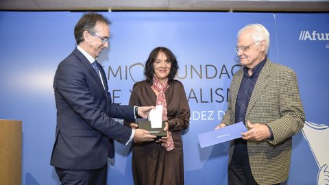 Rexina Vega recibe o Premio Afundaci�n de Xornalismo Fern�ndez del Riego