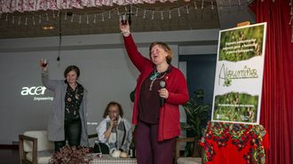 Anabel Nikolai, la presidenta de la asociaci�n Aloumi�a, durante el acto de presentaci�n