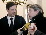 Besteiro, a la izquierda, ayer junto a Julio Gonz�lez