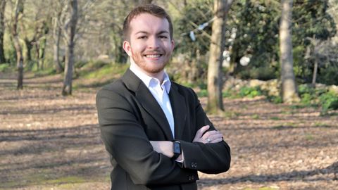 Anxo N��ez. 24 a�os
Programador inform�tico, ser� el integrante m�s joven del futuro gobierno de Outes, en el que ocupar� la tenencia de alcald�a.