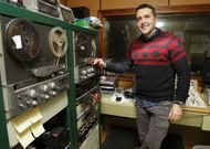 Luis Fraga en una visita en enero al estudio de Radio Voz Berganti�os. 