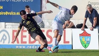 Nacho, de negro, durantel el Boiro-Viveiro.