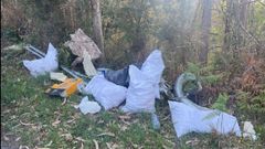 Imagen del material localizado en un vertido ilegal en Culleredo.