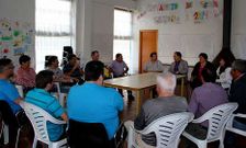 Junta vecinal y asociaci�n de vecinos asistieron al encuentro programado por el alcalde. 